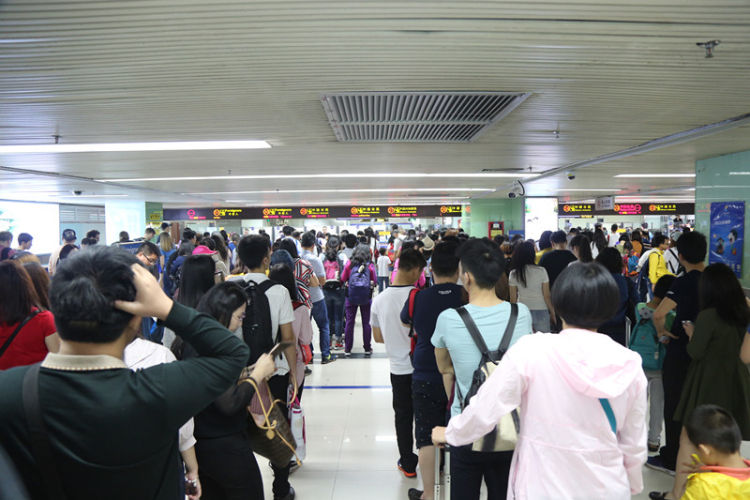 东莞东深圳罗湖口岸预约车接送