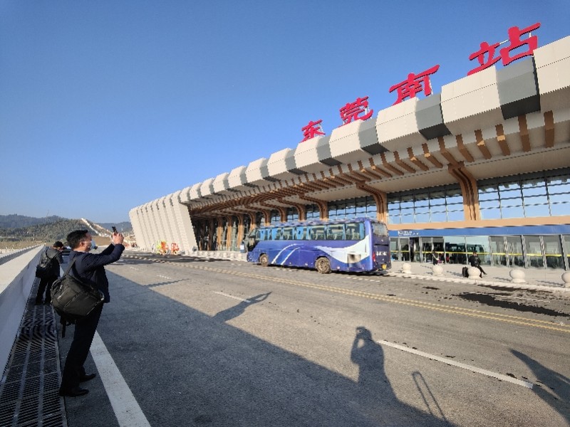 东莞东深圳站包车接送